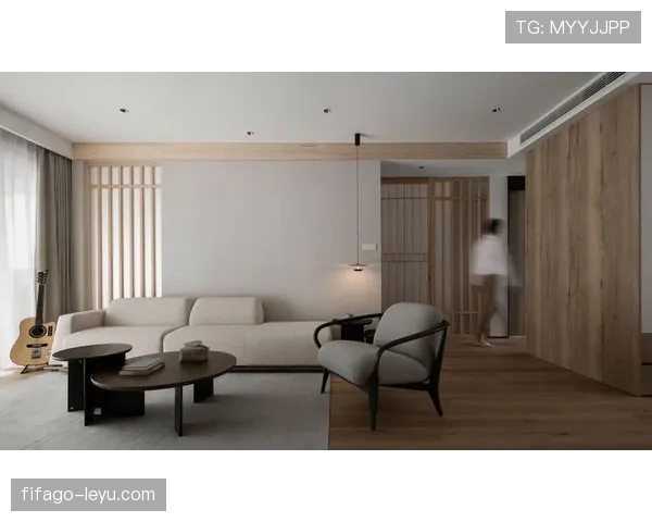 拉莫斯家里衣帽间比我整套房还贵，看到价签我直接沉默